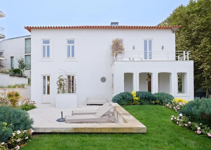 Retreat By Reframe In Porto