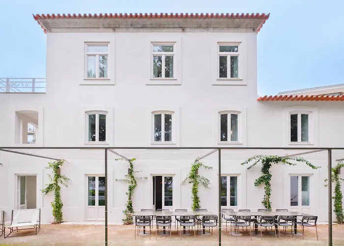 Retreat By Reframe In 3*