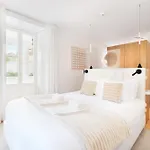 Retreat By Reframe In 招待所 波尔图