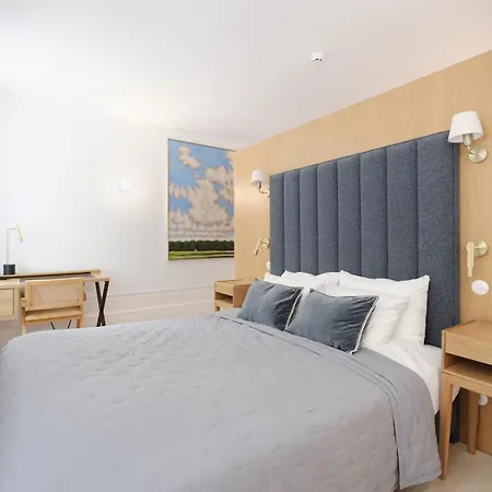 Retreat By Reframe In 게스트하우스 포르투